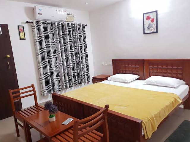 TEAK LAND VAZHIYORAM